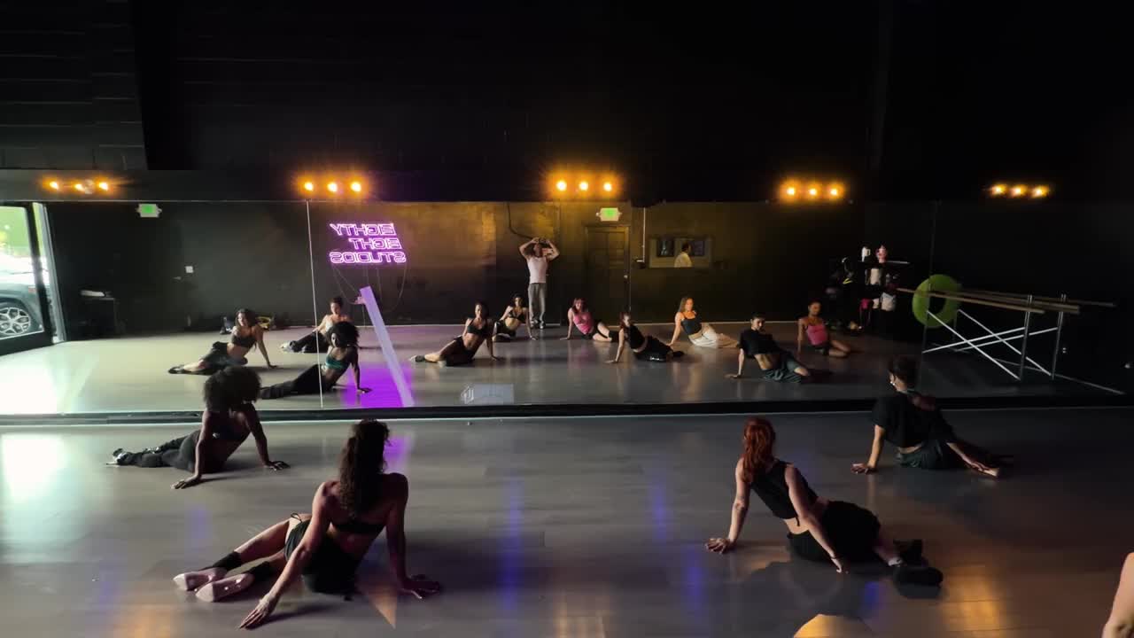 MTO QNT choreography rehearsals and behind the scenes